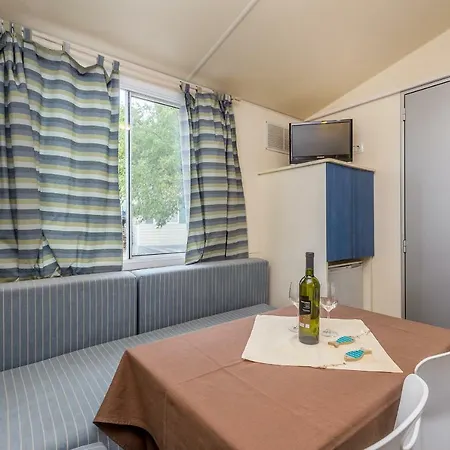 Mobile Homes Uvala Slana Kemp Selce