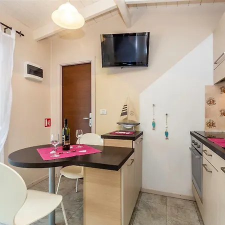 Campeggio Mobile Homes Uvala Slana *