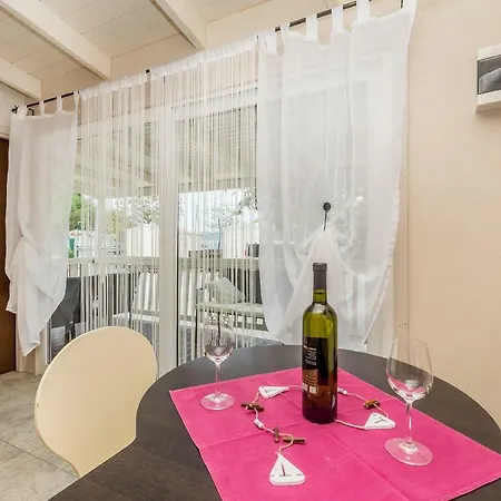Mobile Homes Uvala Slana Campeggio